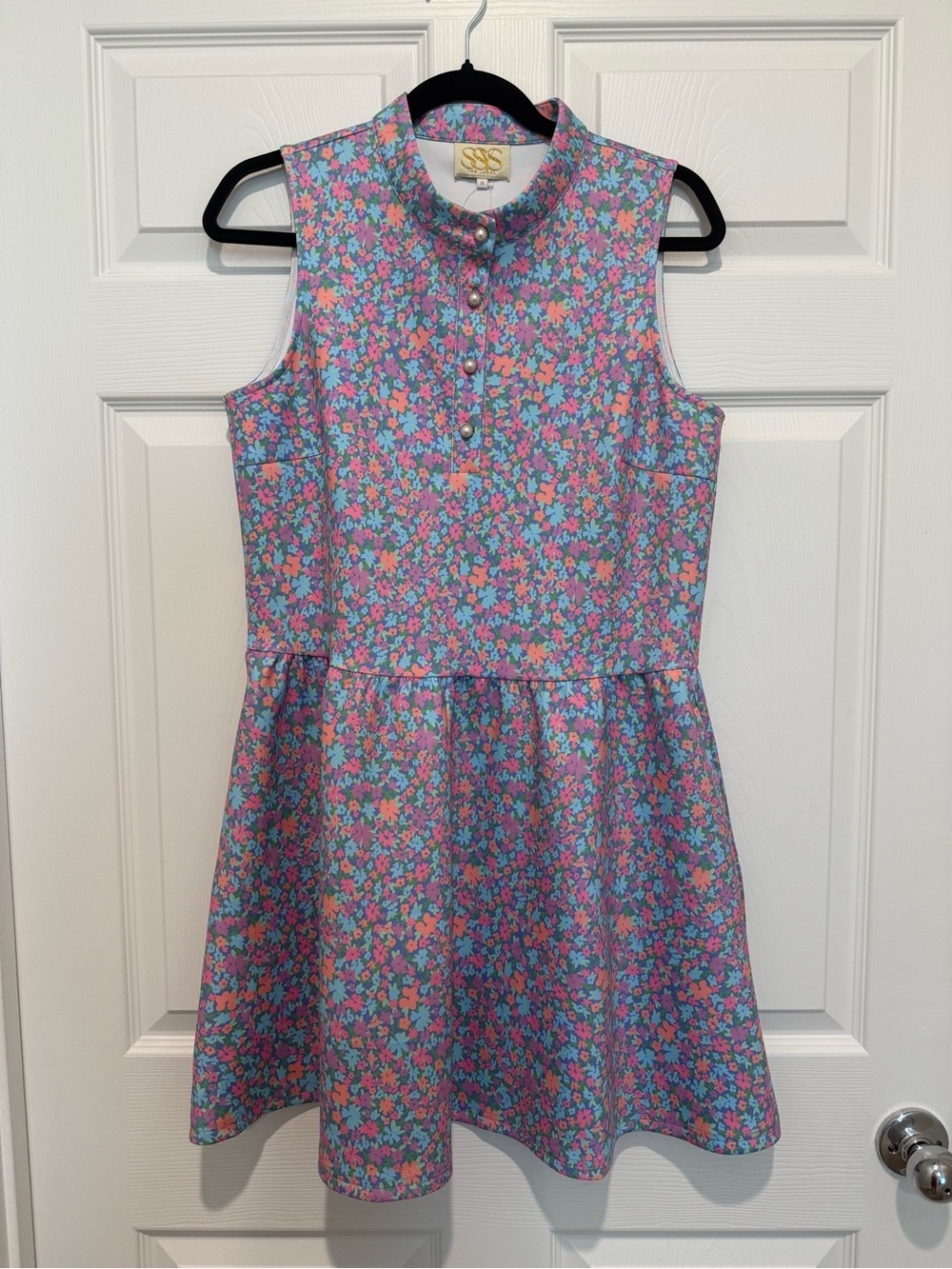 SSYS Agusta Pearl Button Scuba Dress in Pastel Floral - Picture 2 of 6